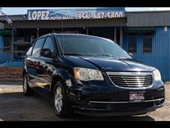 2012 Chrysler Town & Country 