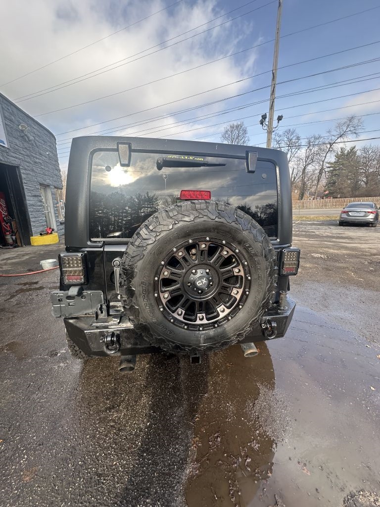 Jeep Wrangler Unlimited Sahara 4WD 2013