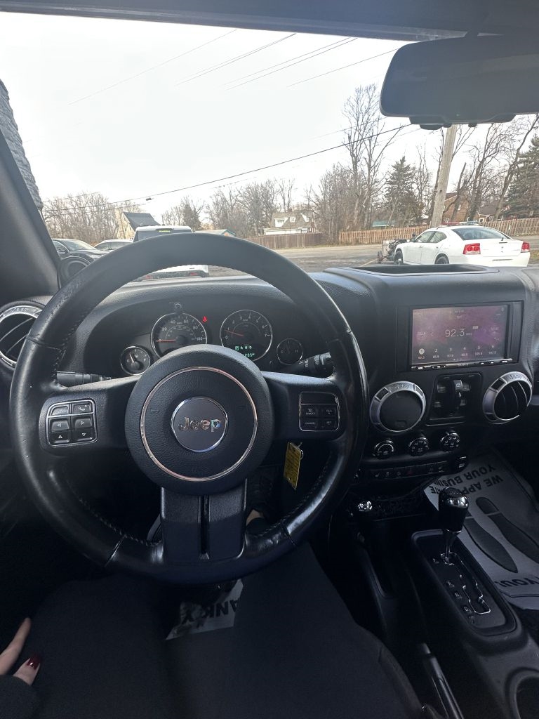 Jeep Wrangler Unlimited Sahara 4WD 2013