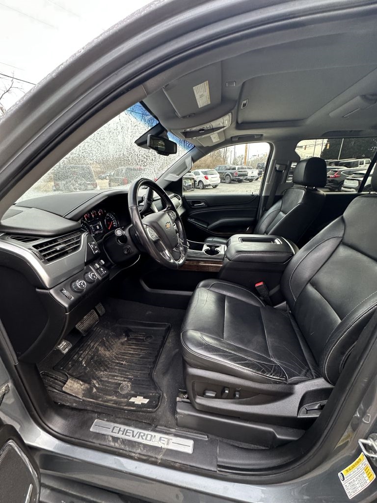 Chevrolet Suburban LT 4WD 2019