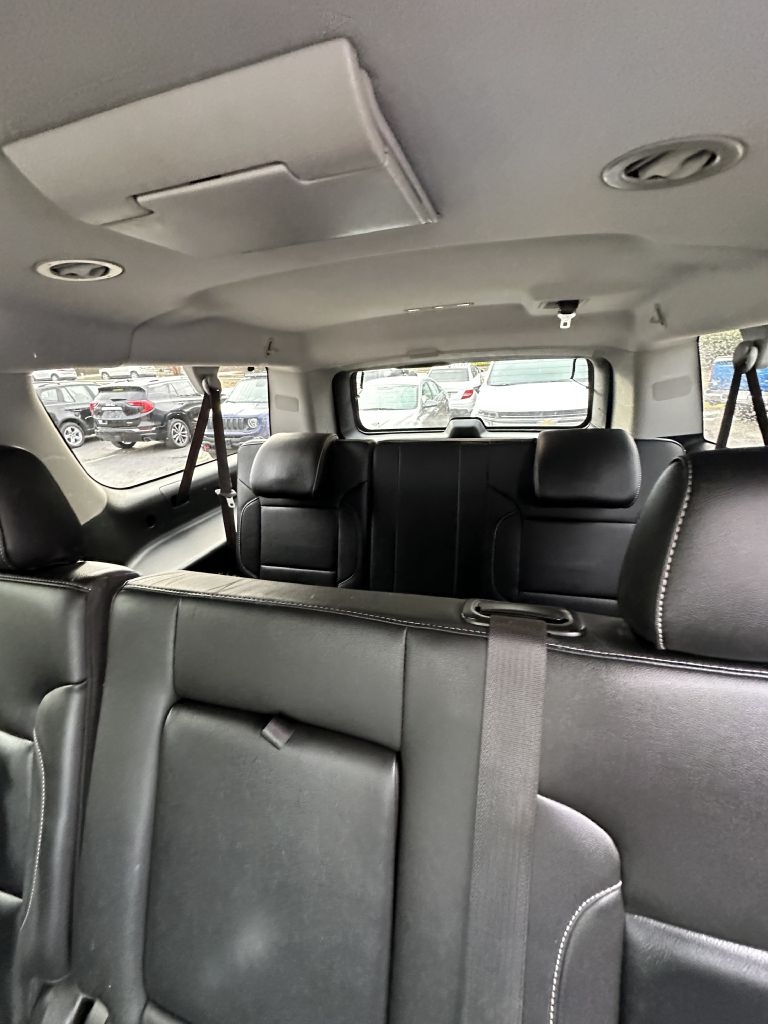 Chevrolet Suburban LT 4WD 2019