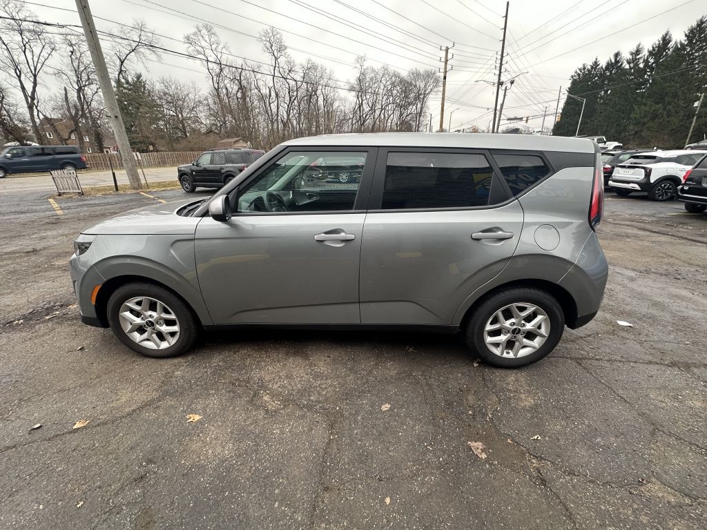 Kia Soul LX CVT 2024