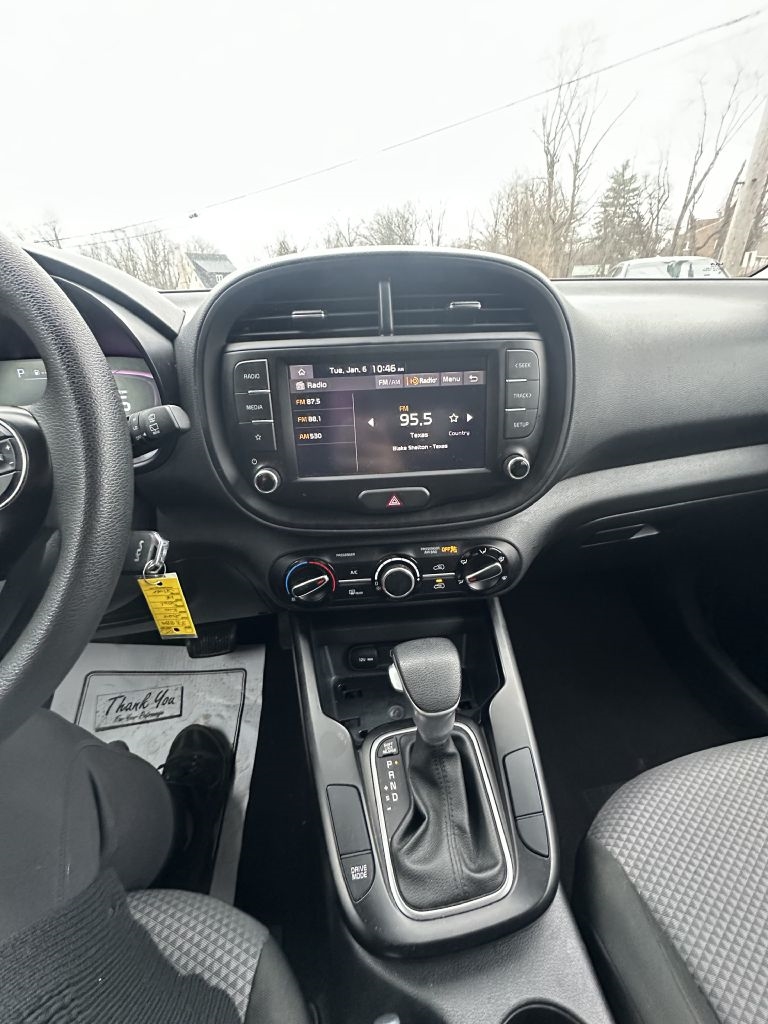 Kia Soul LX CVT 2024