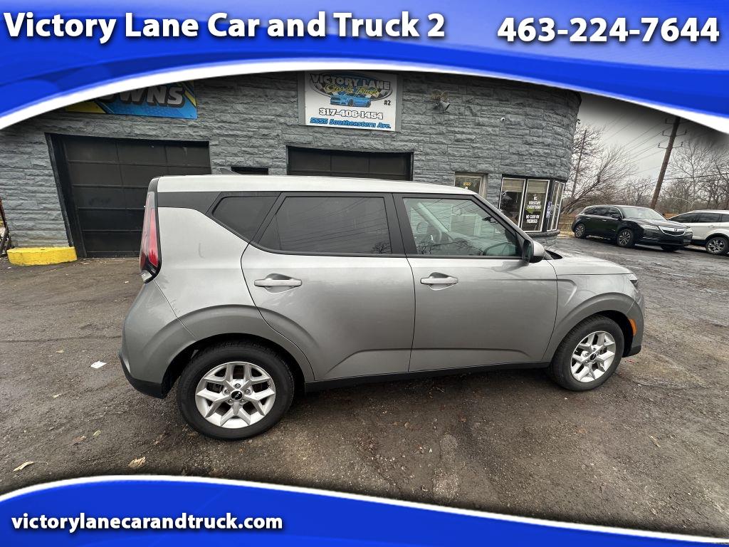 Kia Soul LX CVT 2024