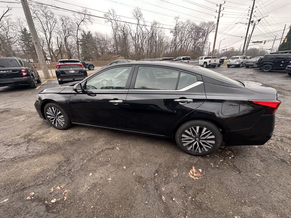 Nissan Altima 2.5 SV 2024