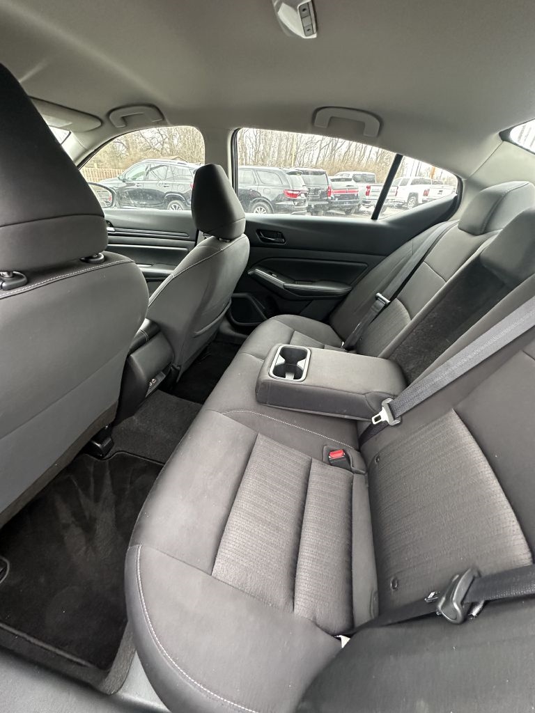 Nissan Altima 2.5 SV 2024