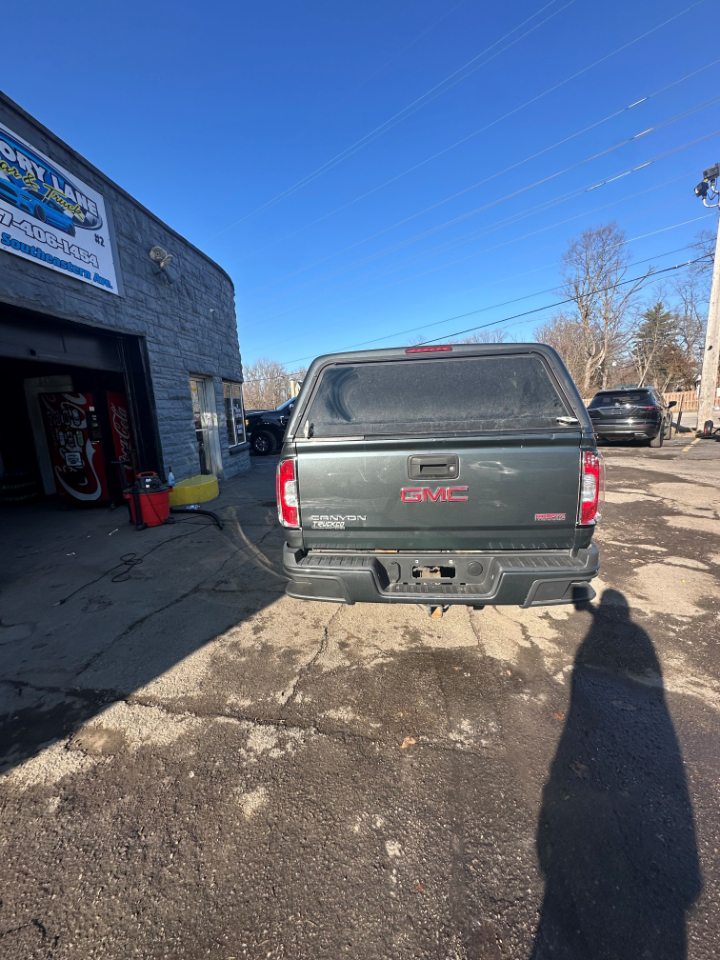GMC Canyon SLE Crew Cab 4WD Short Box 2015