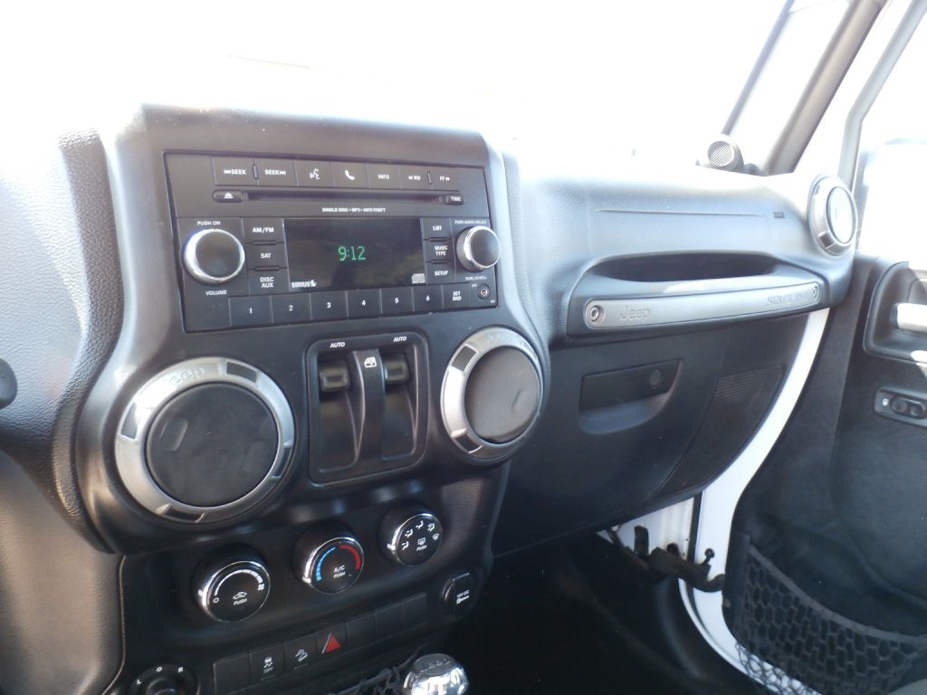 Jeep Wrangler Sport 4WD 2014