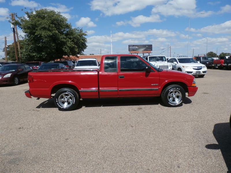 2001 Chevrolet S10 Pickup LS Ext. Cab 2WD