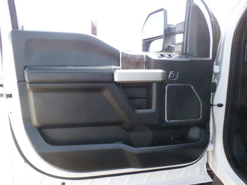 Ford F-250 SD King Ranch Crew Cab 4WD 2017 Ford F-250 SD King Ranch Crew Cab 4WD 2017