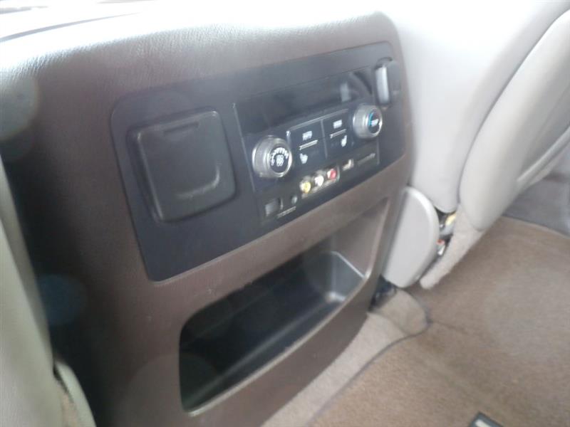 GMC Yukon Denali XL 4WD 2015 GMC Yukon Denali XL 4WD 2015