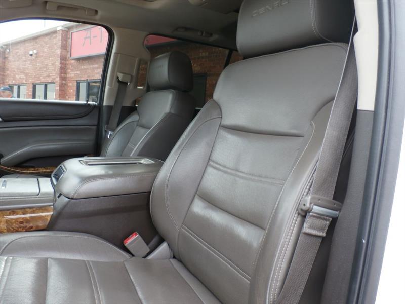 GMC Yukon Denali XL 4WD 2015 GMC Yukon Denali XL 4WD 2015