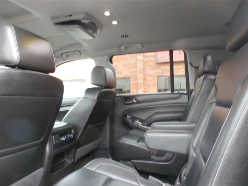 Chevrolet Suburban LT 2WD 2017 Chevrolet Suburban LT 2WD 2017