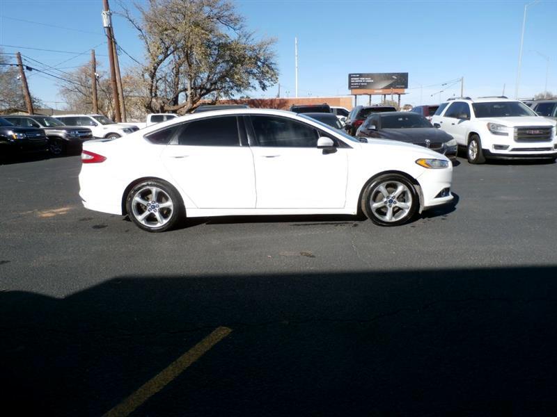 2016 Ford Fusion S's photo