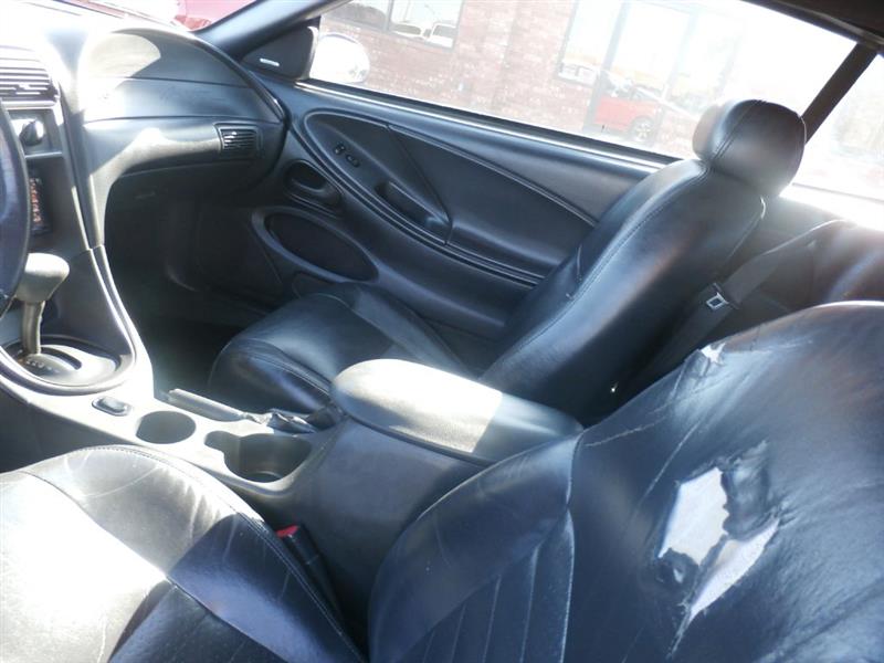 Ford Mustang GT Deluxe Convertible 2002