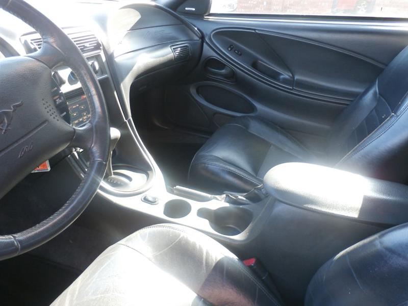 Ford Mustang GT Deluxe Convertible 2002