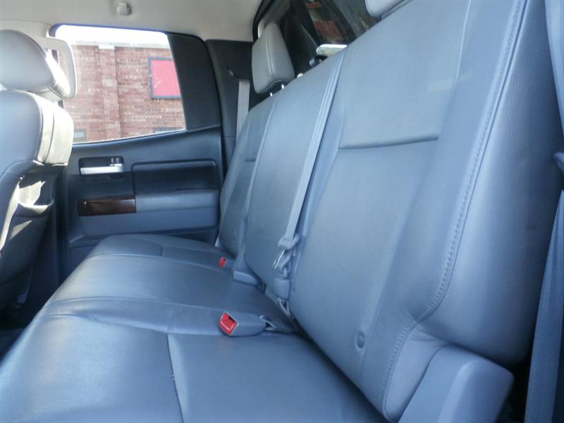 Toyota Tundra Limited 5.7L Double Cab 4WD 2010
