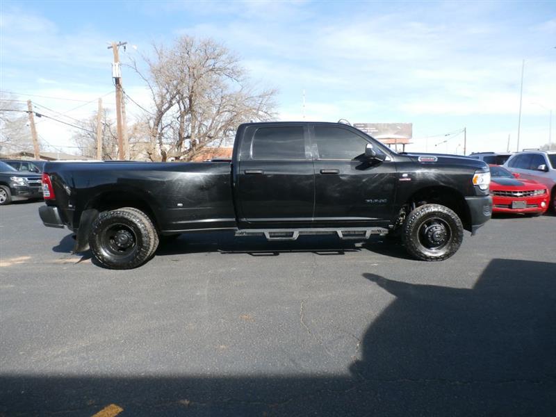 2022 RAM 3500 Tradesman Crew Cab 4WD DRW