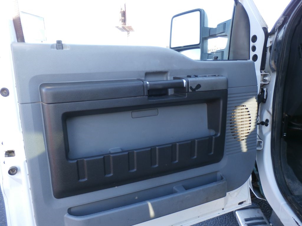 Ford F-350 SD King Ranch Crew Cab 4WD 2011