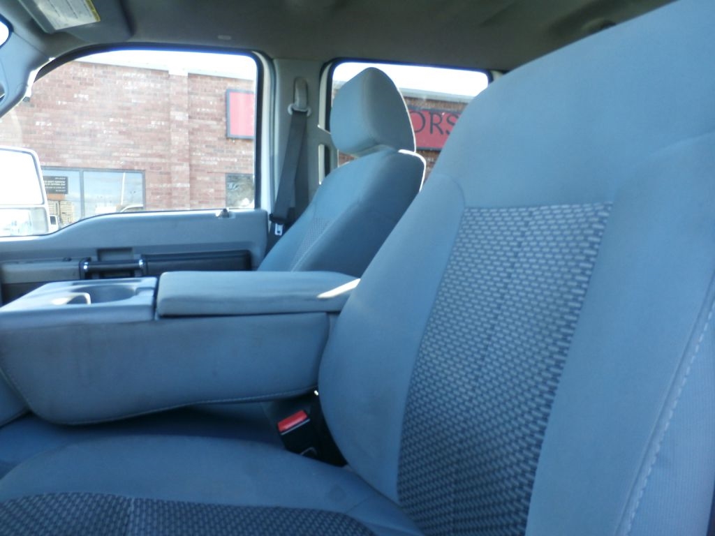 Ford F-350 SD King Ranch Crew Cab 4WD 2011