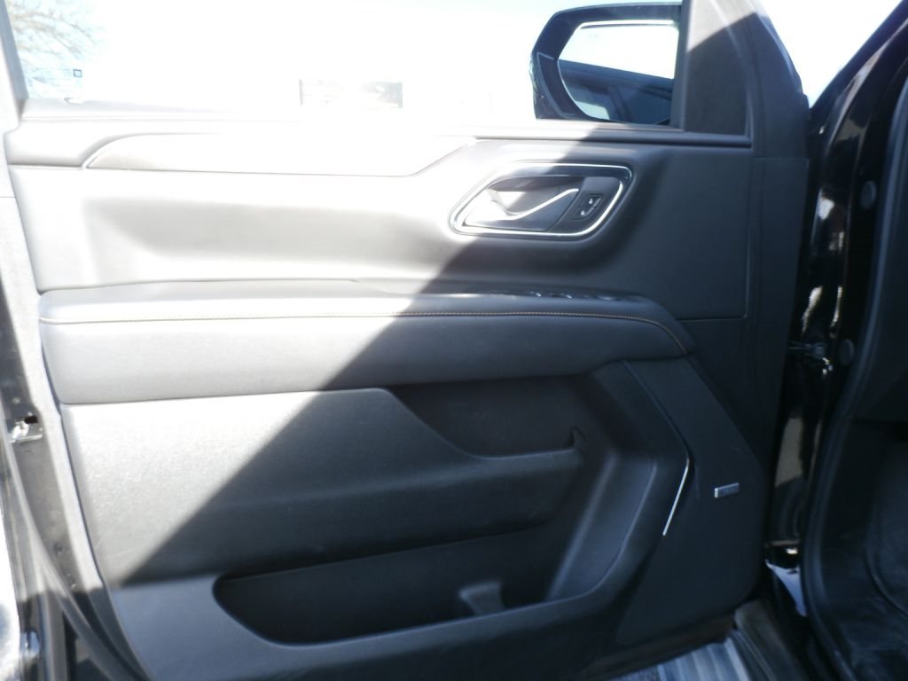 GMC Yukon Denali 4WD 2024