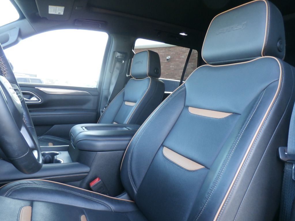 GMC Yukon Denali 4WD 2024