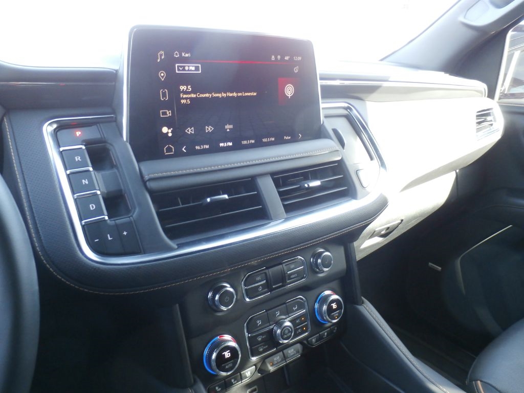 GMC Yukon Denali 4WD 2024