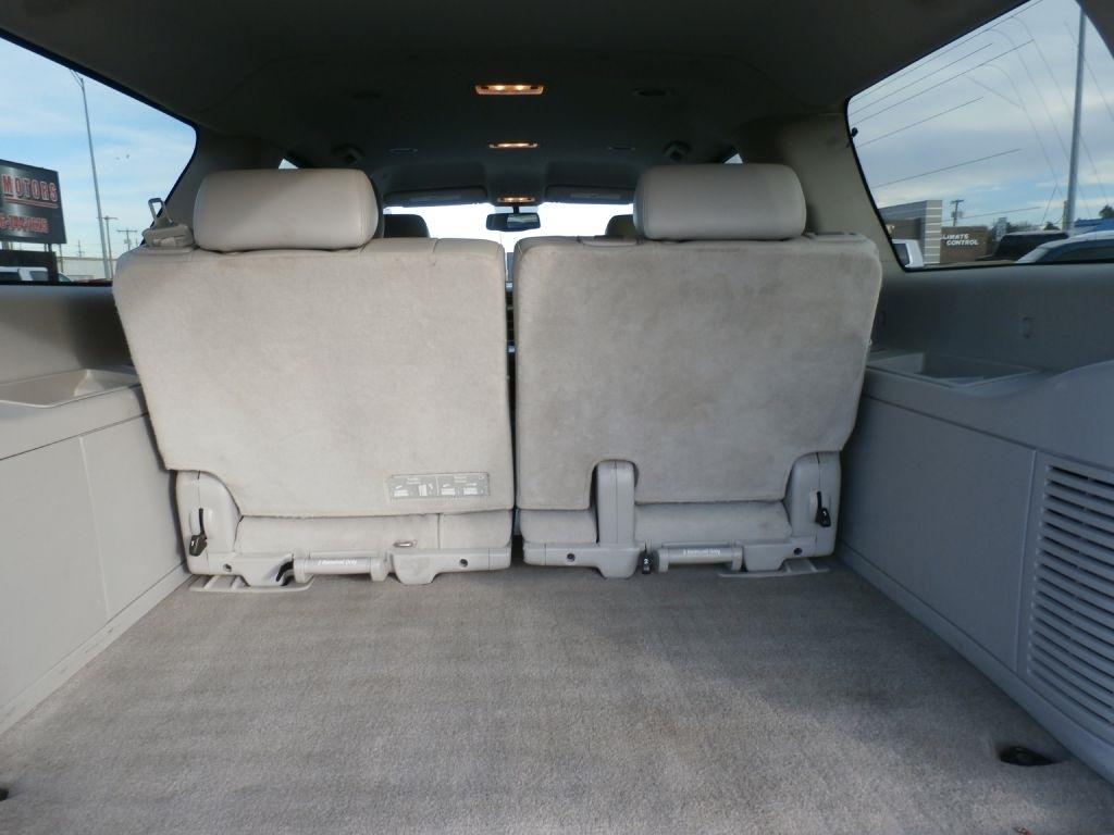 GMC Yukon XL SLT-1 1/2 Ton 2WD 2012