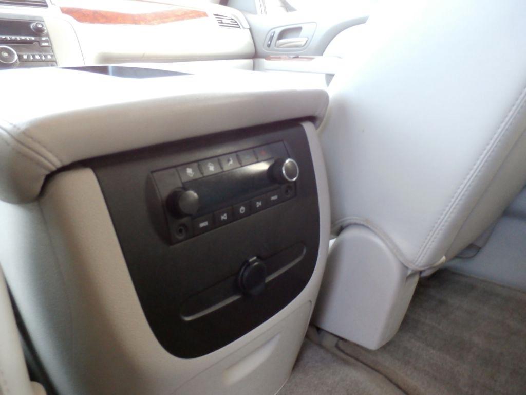 GMC Yukon XL SLT-1 1/2 Ton 2WD 2012