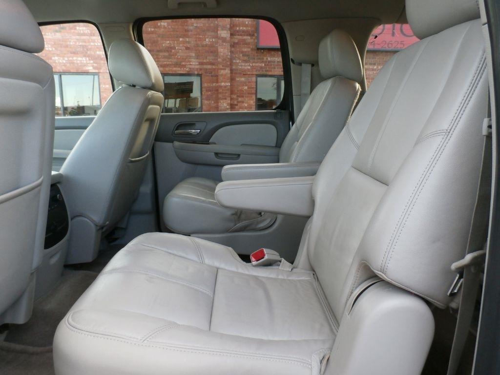 GMC Yukon XL SLT-1 1/2 Ton 2WD 2012