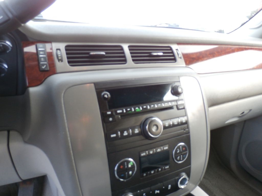 GMC Yukon XL SLT-1 1/2 Ton 2WD 2012