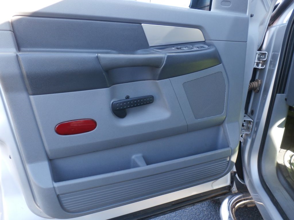 Dodge Ram 3500 ST Quad Cab 4WD DRW 2007