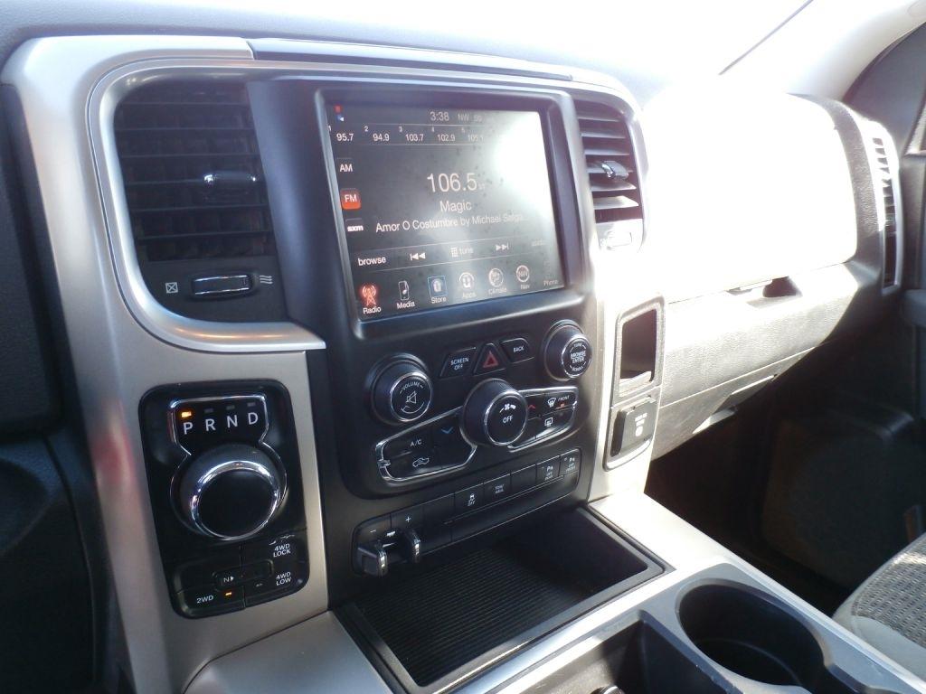 RAM 1500 SLT Crew Cab SWB 4WD 2014