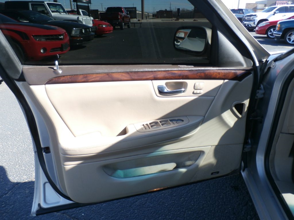 Cadillac DTS Sedan 2007