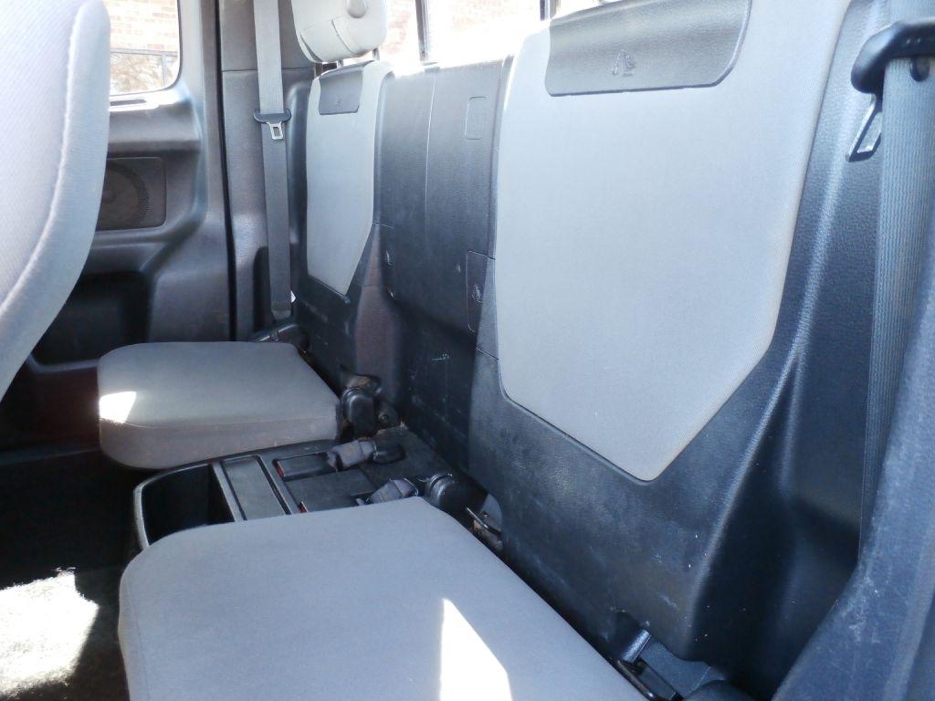 Toyota Tacoma SR5 Access Cab V6 6AT 4WD 2017