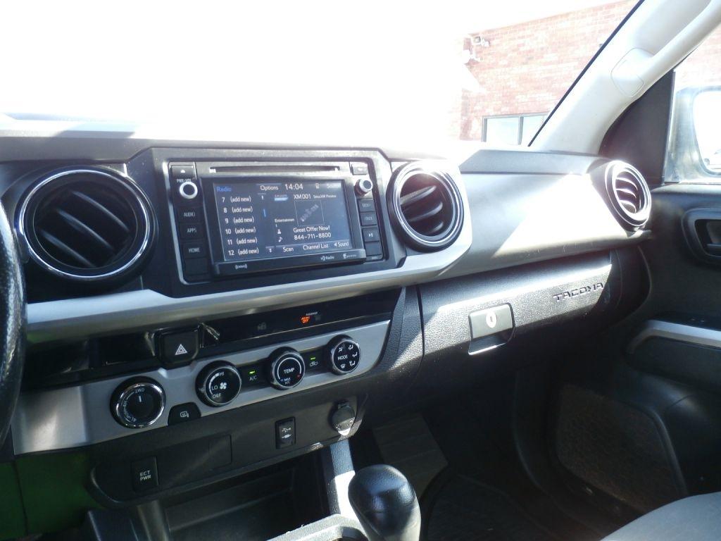 Toyota Tacoma SR5 Access Cab V6 6AT 4WD 2017