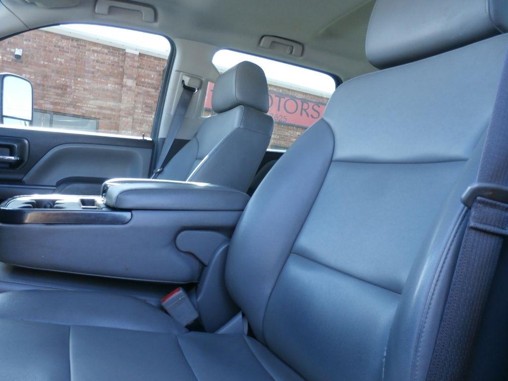 Chevrolet Silverado 3500HD Work Truck Crew Cab 4WD 2017