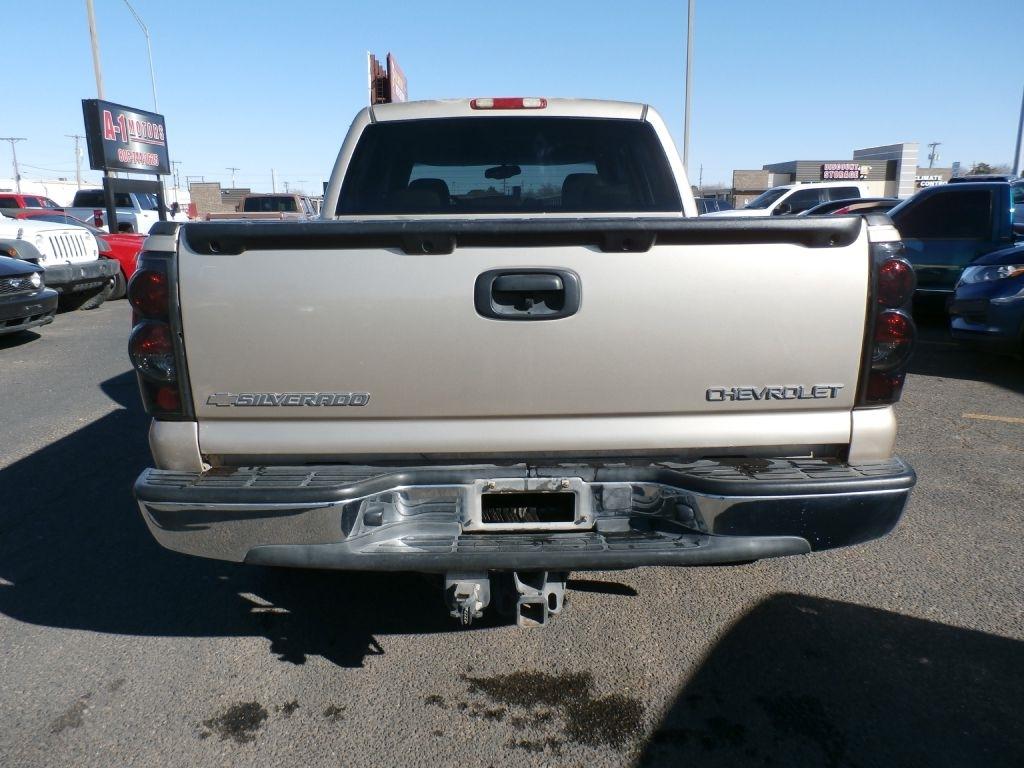 Chevrolet Silverado 1500 LS Crew Cab 2WD 2005