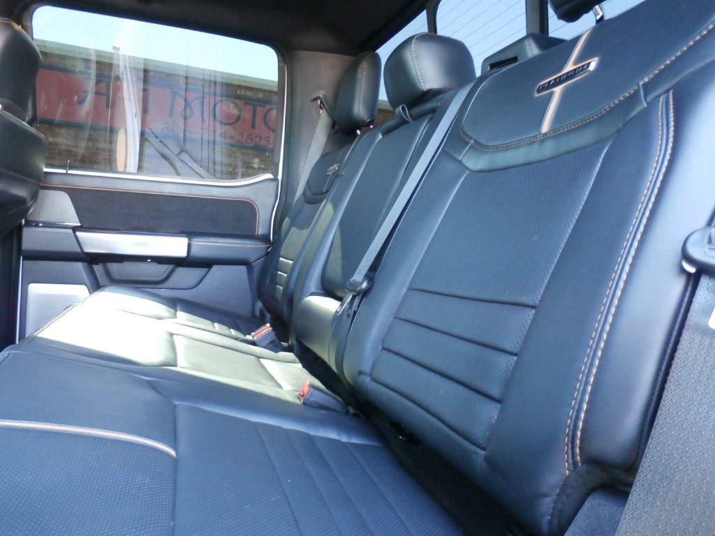 Ford F-350 SD XL Crew Cab Long Bed DRW 4WD 2023