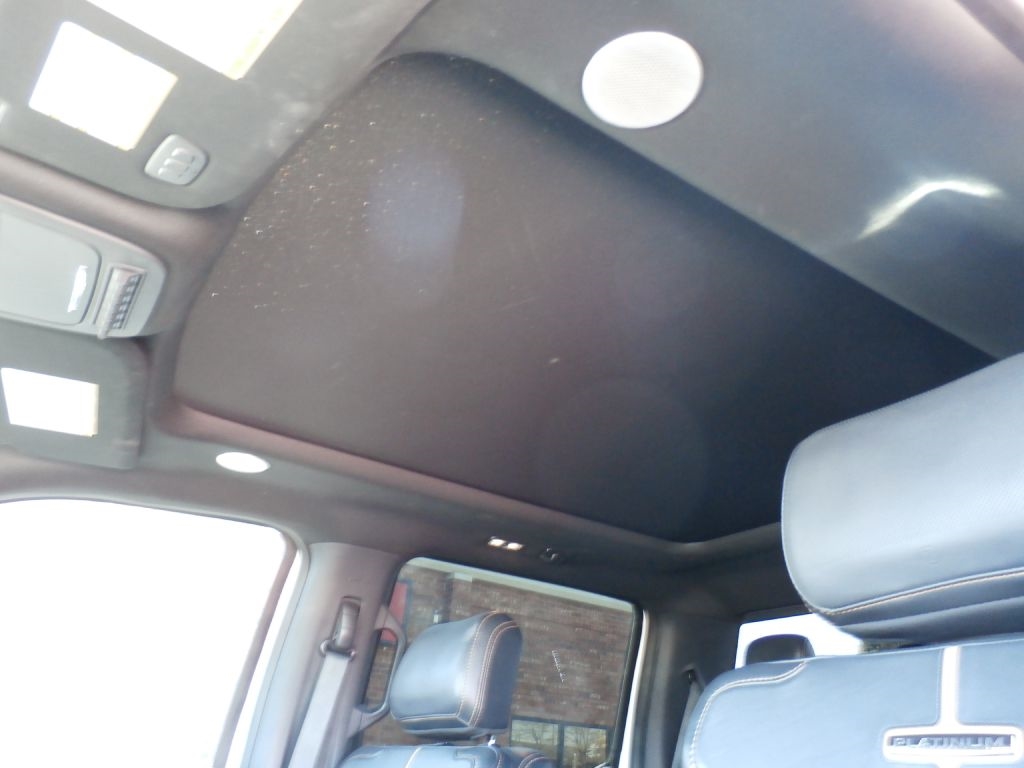 Ford F-350 SD XL Crew Cab Long Bed DRW 4WD 2023