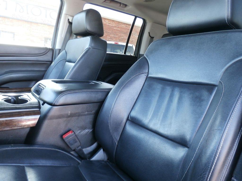 Chevrolet Suburban LT 4WD 2018