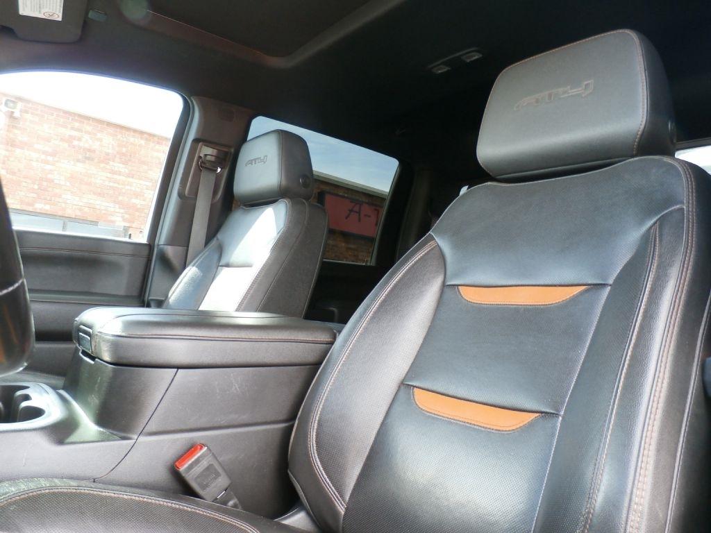 GMC Sierra 2500HD AT4 Crew Cab 4WD 2023