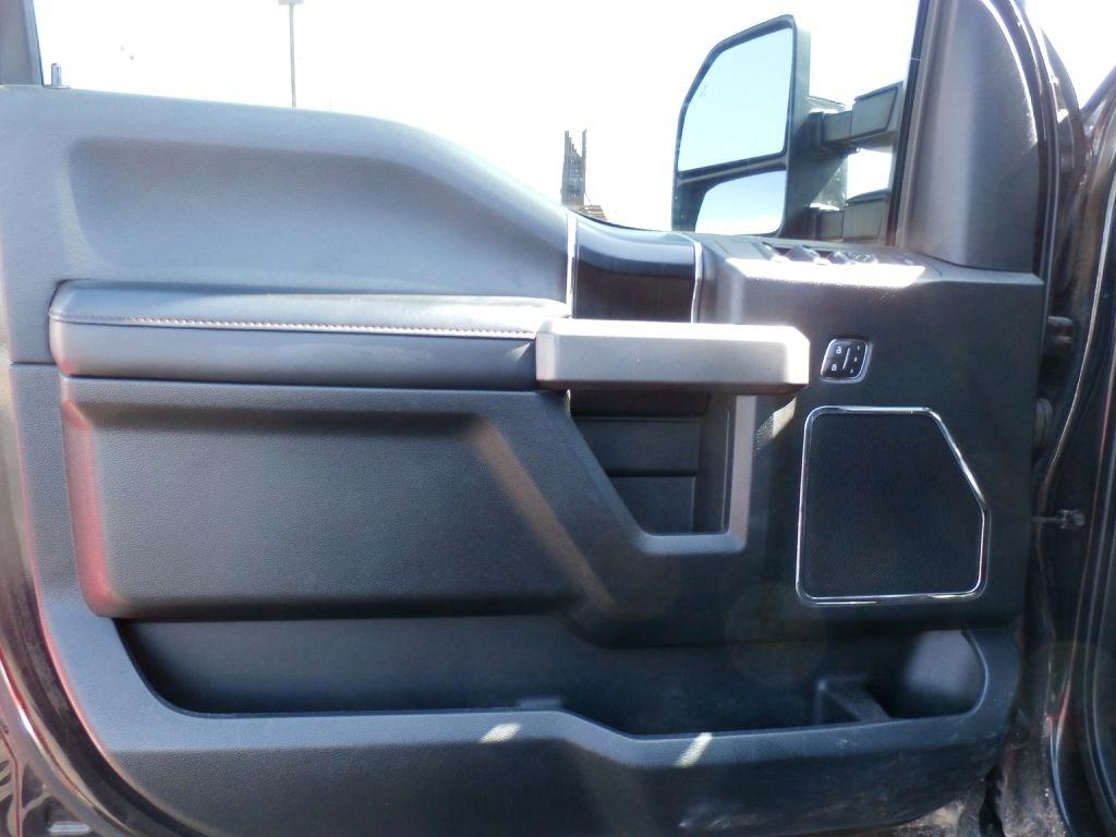 Ford F-250 SD Lariat Crew Cab 4WD 2019