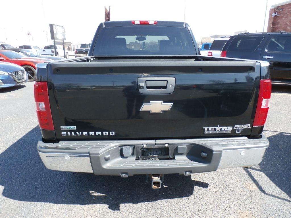 Chevrolet Silverado 1500 LT Crew Cab 4WD 2011