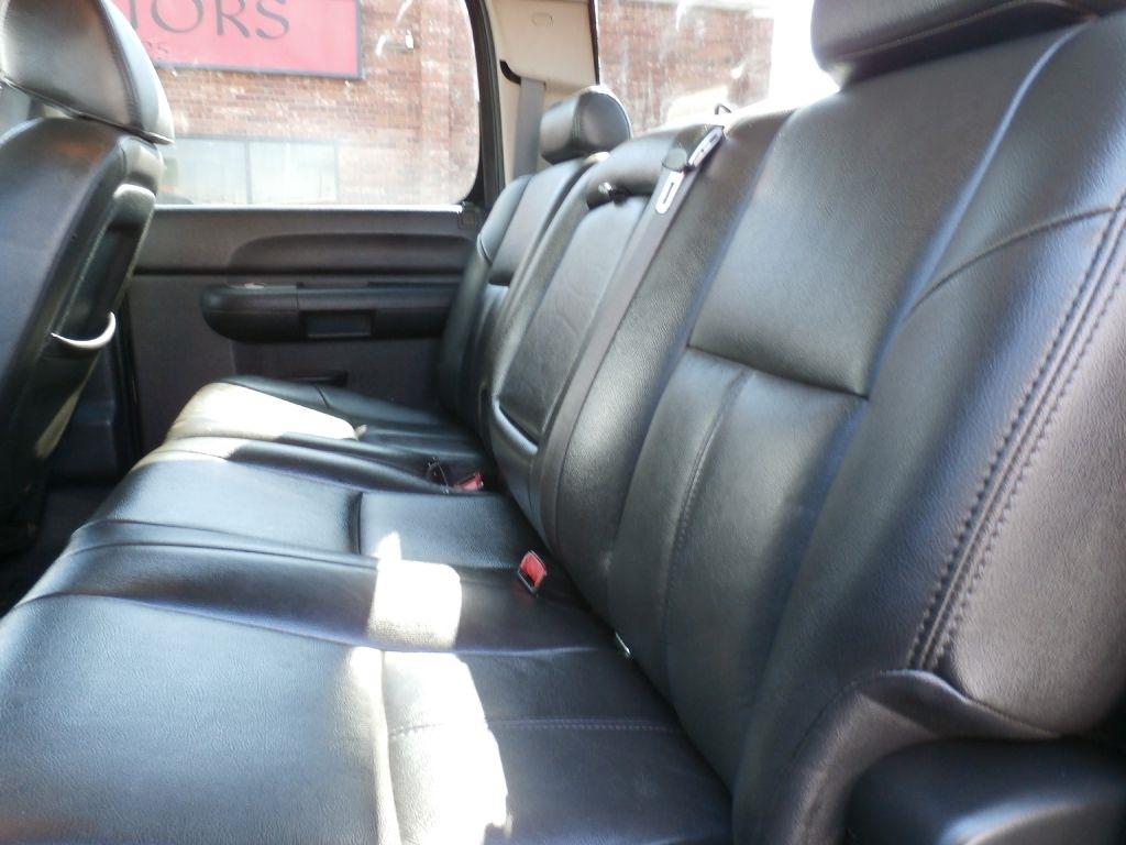 Chevrolet Silverado 1500 LT Crew Cab 4WD 2011