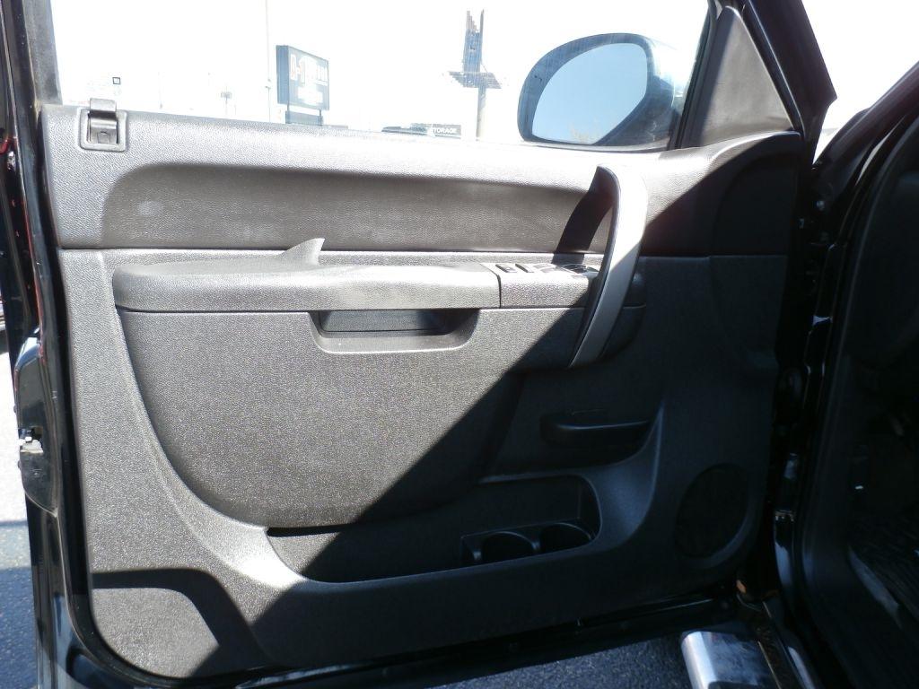 Chevrolet Silverado 1500 LT Crew Cab 4WD 2011