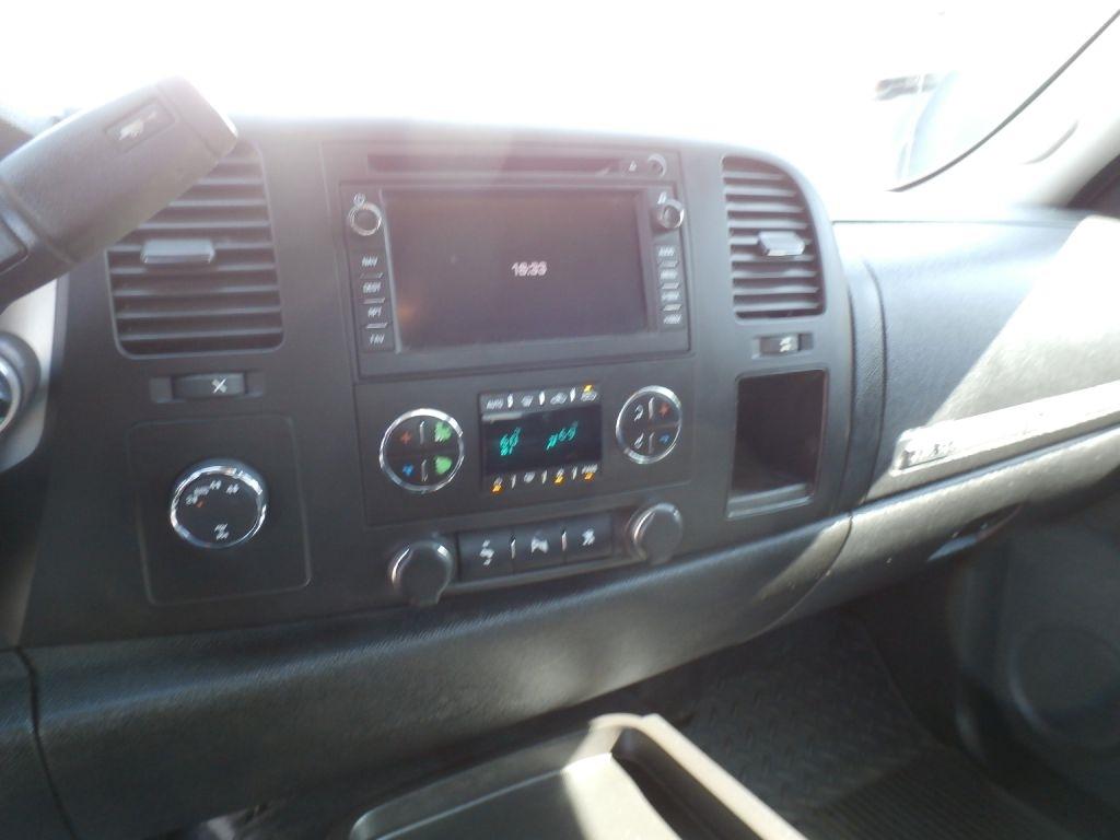 Chevrolet Silverado 1500 LT Crew Cab 4WD 2011