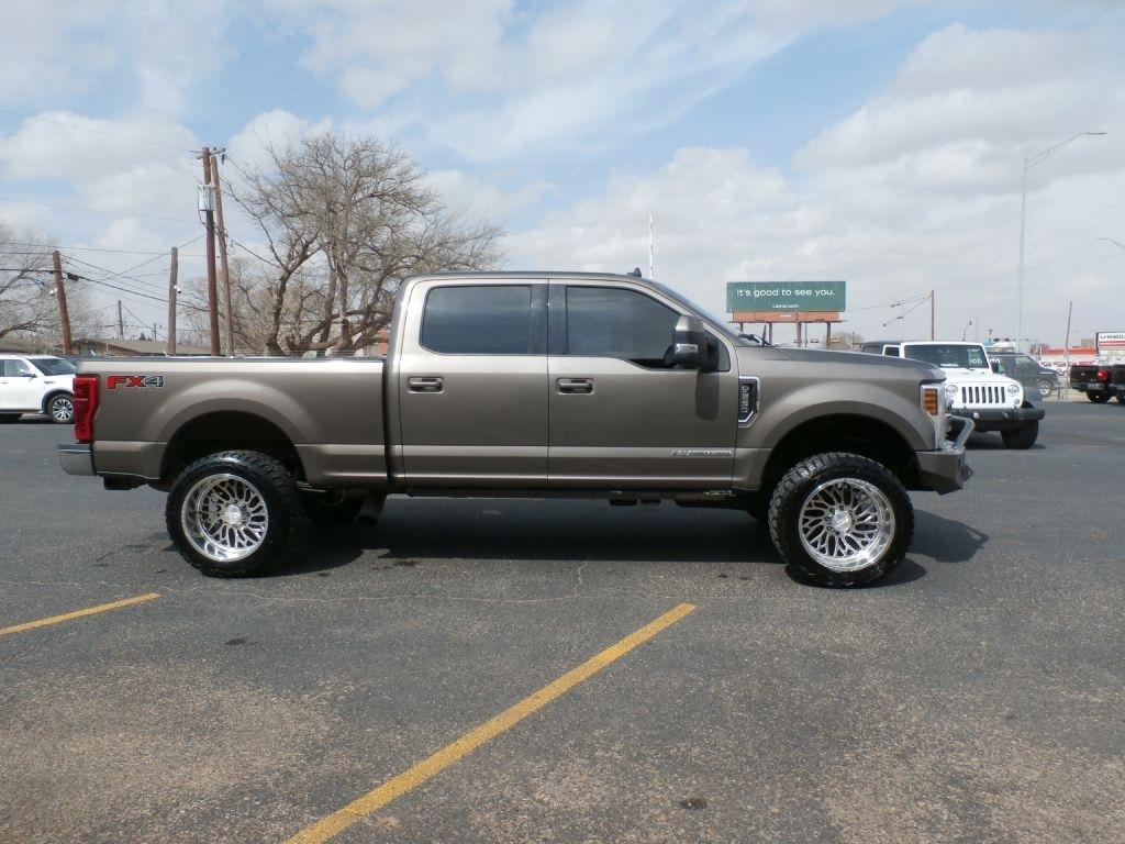 Ford F-250 SD Lariat Crew Cab 4WD 2019