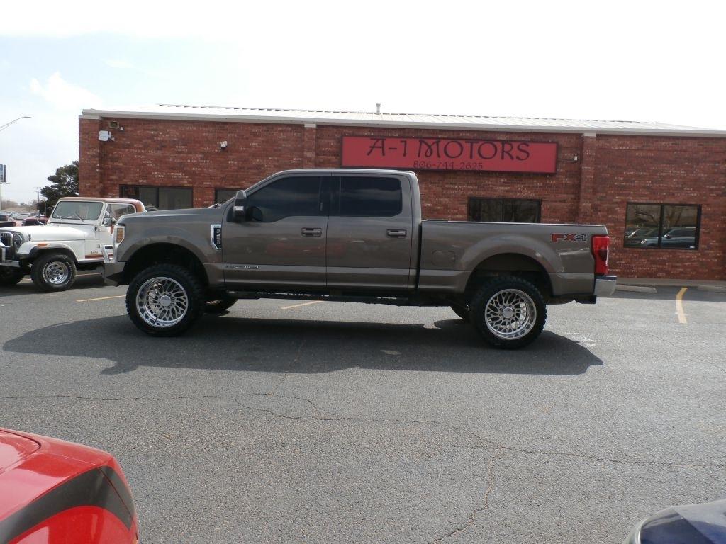 Ford F-250 SD Lariat Crew Cab 4WD 2019