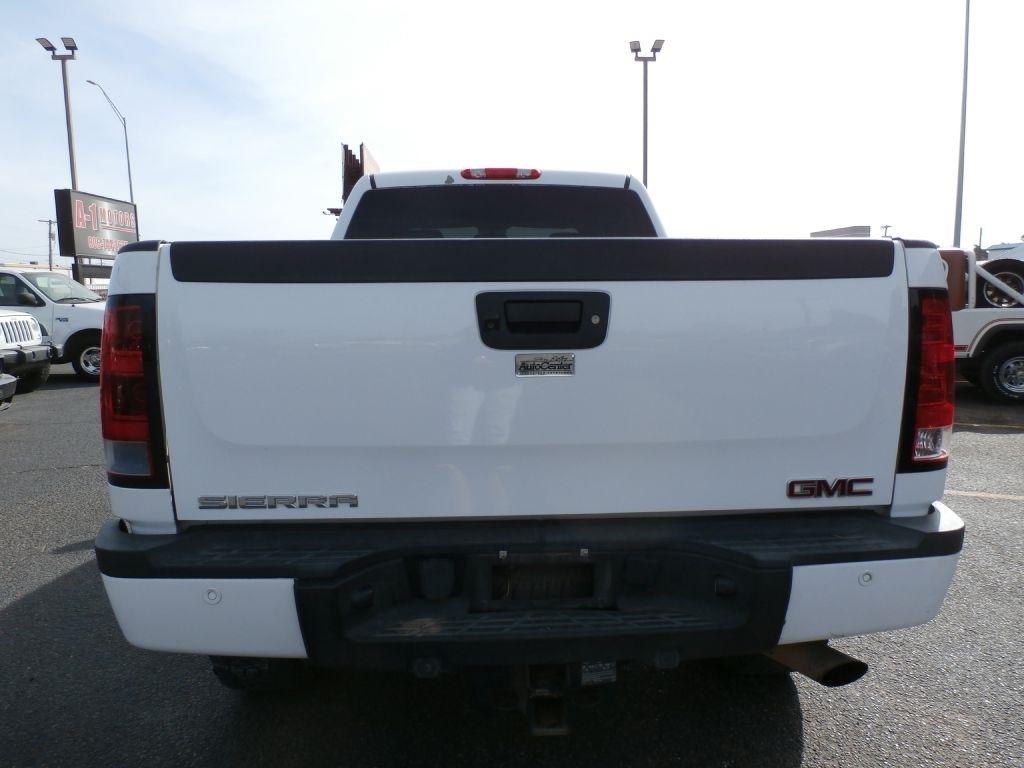 GMC Sierra 2500HD Denali Crew Cab 4WD 2013